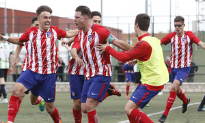 Temp. 17-18 | Almendralejo - Atlético de Madrid Juvenil A. Celebración gol. JC, Agüero