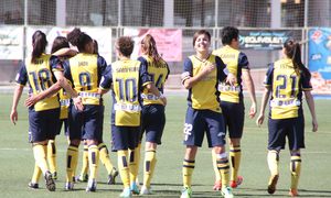 Temporada 2013-2014. Claudia celebrando el segundo gol ante el Levante Las Planas