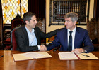 Firma del acuerdo entre el Atlético y Alcalá de Henares, que acogerá una sede de la Academia