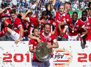 Temp. 2016/2017. PSV campeón de Erediviese