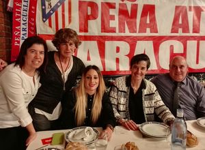 Lola Romero, Esther y María Vargas en el 28 aniversario de la Peña Paracuellos del Jarama