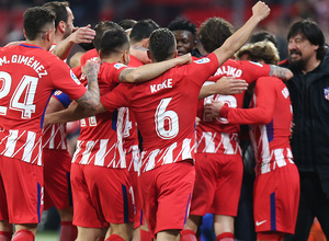 Jornada 25 | 25-02-18 | Sevilla - Atleti | Celebración con Burgos