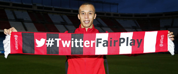 Miranda con la bufanda de #TwitterFairPlay