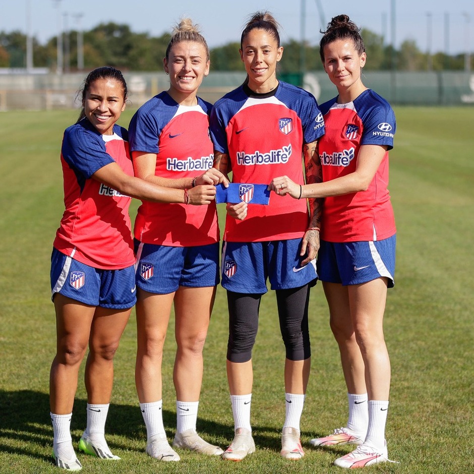 Lola Gallardo, Carmen Menayo, Santos y Van Dongen, capitanas para