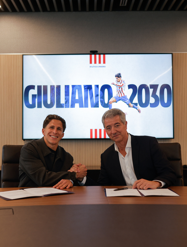 Miguel &Aacute;ngel Gil y Giuliano Simeone 2030