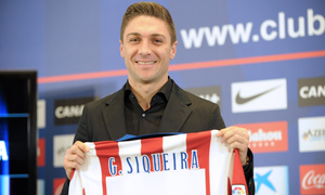 Siqueira, en su presentación como nuevo jugador del Atlético de Madrid.