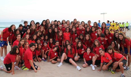 Ocho equipos del F&eacute;minas participan en la Costa Blanca Cup