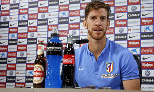 temporada 14/15 . Rueda de prensa de Ansaldi en la ciudad deportiva de Majadahonda. 