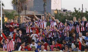 La afición rojiblanca estuvo con el equipo durante todo el Torneo de Arona