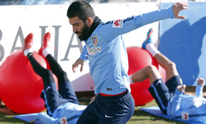 temporada 14/15. Entrenamiento en la ciudad deportiva de Majadahonda. Arda realizando ejercicios físicos durante el entrenamiento