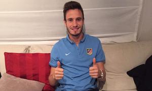 Saúl saluda desde su domicilio tras volver de Leverkusen