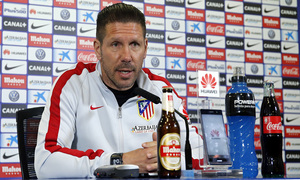 temporada 14/15. Rueda de prensa de Simeone en el estadio Vicente Calderón.