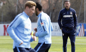 temporada 14/15. Entrenamiento en la ciudad deportiva de Majadahonda. Simeone durante el entrenamiento
