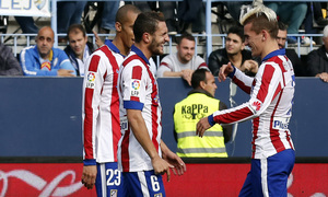 Temporada 14-15. Jornada 31. Málaga -Atlético de Madrid. Griezmann celebra su gol.