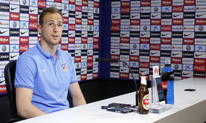 temporada 14/15. Rueda de prensa de Oblak en la ciudad deportiva de Majadahonda