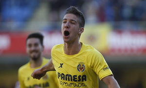 Luciano Vietto celebra un gol en El Madrigal. Foto: LFP
