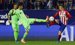 temp. 2015-2016 | Fernando Torres durante el derbi ante el Getafe