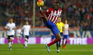 temporada 15/16. Partido Atlético de madrid Valencia. Jackson con el balón durante el partido