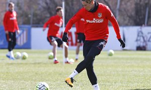 Temporada 15/16. Entrenamiento en la ciudad deportiva de Majadahonda 05-03-2016. Fernando Torres