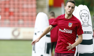 Diogo Jota, reciente fichaje, se incorporó al grupo de trabajo en el estreno de la pretemporada