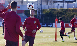 temporada 16/17. Entrenamiento en la ciudad deportiva Wanda. Roberto durante el entrenamiento