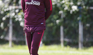 temporada 16/17. Entrenamiento en la ciudad deportiva Wanda. Simeone durante el entrenamiento