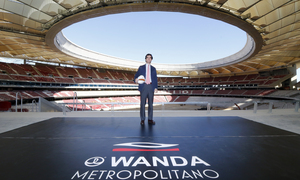Jaime González Castaño, director general de Deportes del CSD, posa en el Wanda Metropolitano