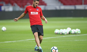 Temp. 17-18 | Entrenamiento en el Wanda Metropolitano. 14/09/2017 | Koke
