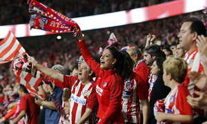Temp. 17-18 | Atlético de Madrid-Villarreal | Afición celebrando gol 1