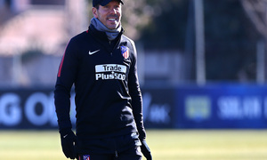 temporada 17/18. Entrenamiento en la ciudad deportiva Wanda. Simeone durante el entrenamiento.