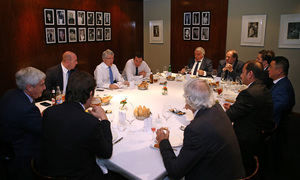 temporada 17/18. Comida de directivas Atlético de Madrid Valencia. De María