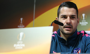 temporada 17/18. Rueda de prensa de Vitolo en la ciudad deportiva Wanda. Vitolo durante la rueda de prensa previa al partido de Copenhague