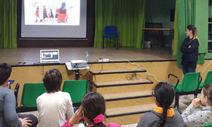 Temp. 2017-2018. Esther González durante una ponencia