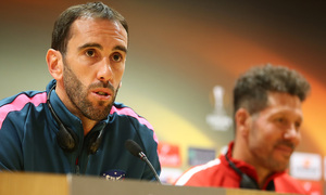 Temp. 17-18 | Semifinales Europa League | Rueda de prensa en el Emirates Stadium | Godín