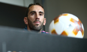 Temporada 17/18. Atlético de Madrid. Final de la Europa League en Lyon. Rueda de prensa. Godín