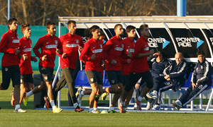 Temporada 13/14. Gira. Argentina. Un grupo de jugadores realizan carrera continua en el primer entrenamiento de la gira