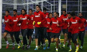 Temporada 13/14. Gira sudamericana. Entrenamiento en el estadio Luis Franzini, Equipo corriendo