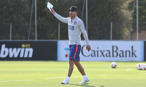 temporada 18/19. Entrenamiento en la ciudad deportiva Wanda. Simeone durante el entrenamiento