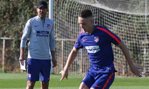 temporada 18/19. Entrenamiento en la ciudad deportiva Wanda. Simeone durante el entrenamiento