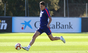 temporada 18/19. Entrenamiento en la ciudad deportiva Wanda. Arias durante el entrenamiento