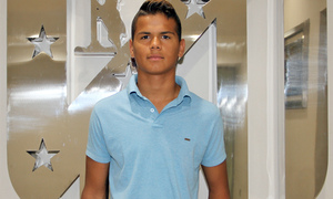 Alex Dos Santos, guardameta del Atlético Madrileño Cadete, ha renovado por el club hasta 2018