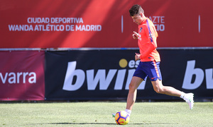 Temporada 18/19. Entrenamiento en la ciudad deportiva Wanda. Arias durante el entrenamiento.