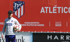 Temporada 18/19. Entrenamiento en la ciudad deportiva Wanda. Simeone durante el entrenamiento.