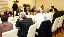 Temporada 13/14. Comida directivas. Comida directivas Atl&eacute;tico de  Madrid Almer&iacute;a Sport Arena