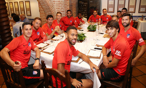 Temp. 19-20 | Cena en el restaurante José María |