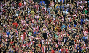 Temporada 2013/2014 Atlético de Madrid - Osasuna. Afición e hinchada rojiblanca en el Vicente Calderón.