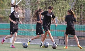 Temporada 2013-2014. Las jugadoras del Féminas D durante un entrenamiento en Getafe