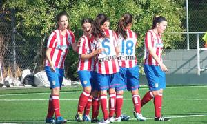 Temporada 2013-2014. Las jugadoras del Féminas C celebran un gol