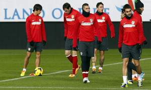 temporada 13/14 entrenamiento en el estadio Vicente Calderón. uruguayos en el entrenamiento
