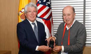 socio insignia atleti-osasuna